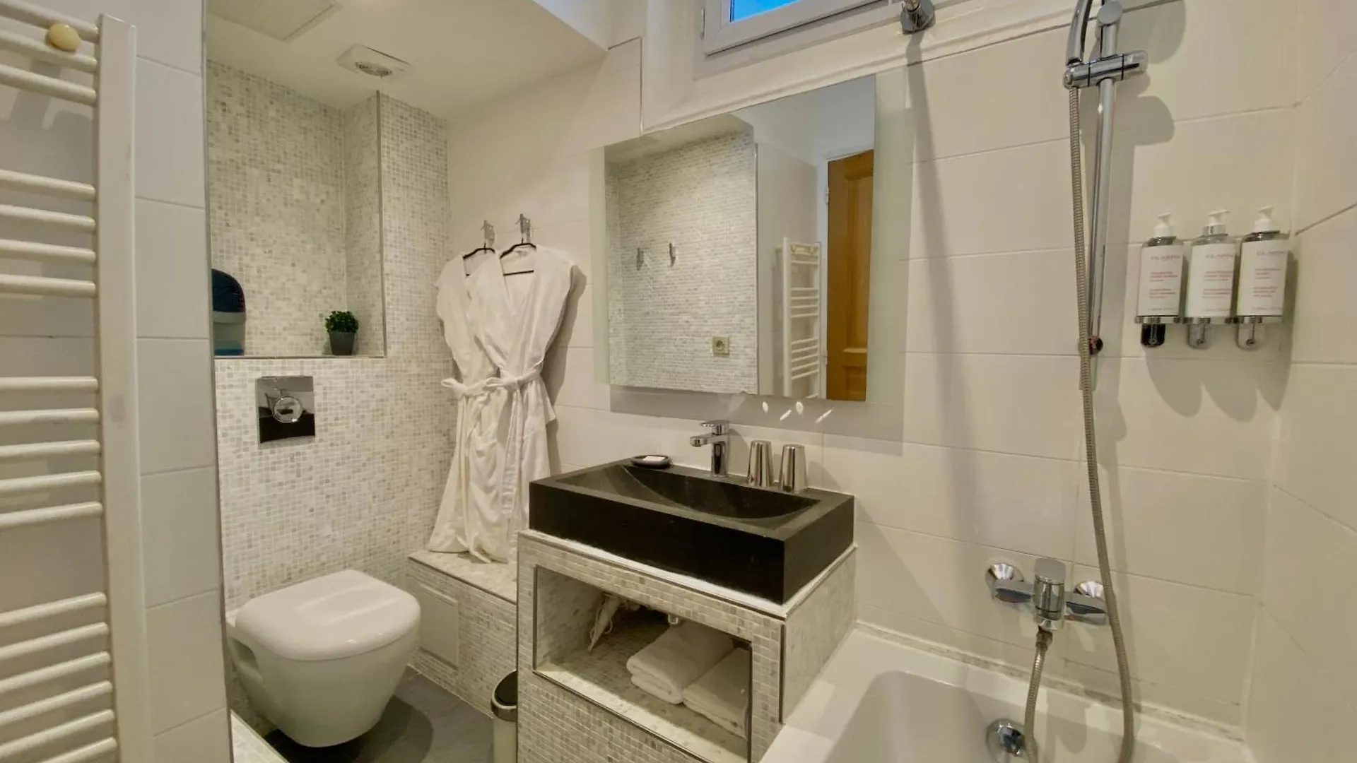 Panzió Camparis - B&B - Chambre D'Hotes